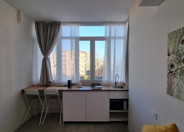 Luminoso Monolocale Mm3 Dergano Sky Legnone * Mediolan