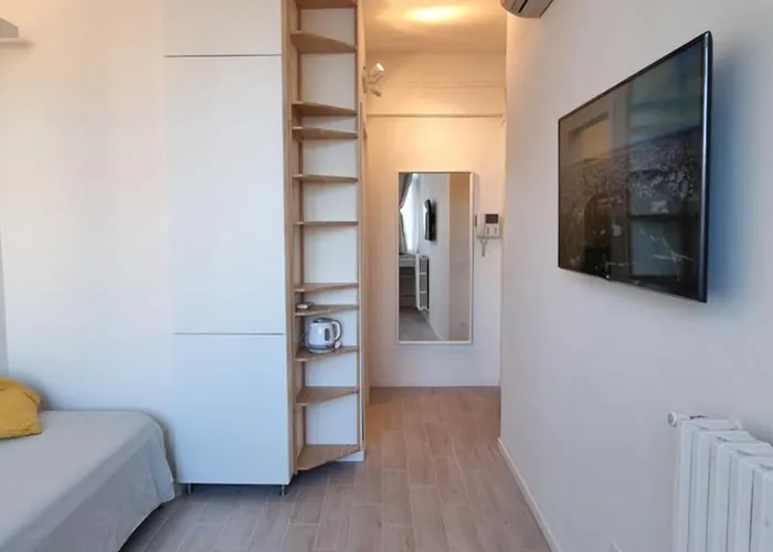 Luminoso Monolocale Mm3 Dergano Sky Legnone Apartament *