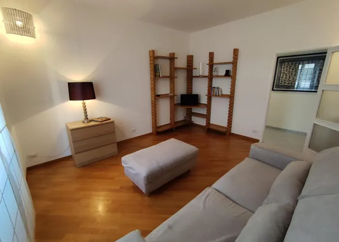 Costanza In Giallo *