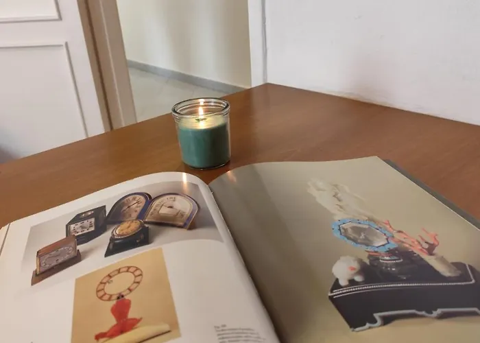 Costanza In Giallo * Milánó