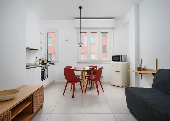 New - Modern And Bright - Wi-fi, A-c - 4 Seats Daire Milano