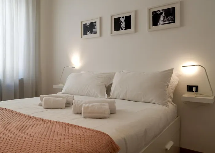 Italianflat - Elegant Flat With Balcony M4 Tricolore - 7 Pax * 米兰