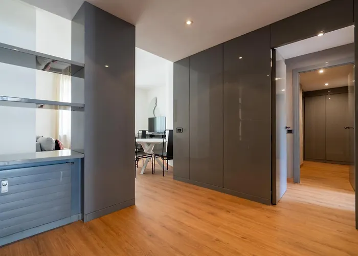 Italianflat - Elegant Flat With Balcony M4 Tricolore - 7 Pax Apartment *