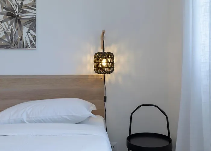 Metro Line 1 Free Parking