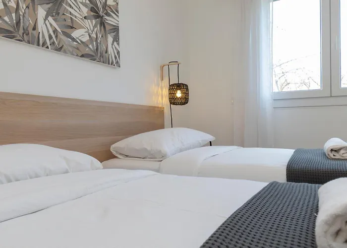 Metro Line 1 Free Parking Milánó