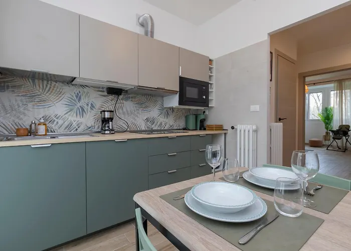 Metro Line 1 Free Parking