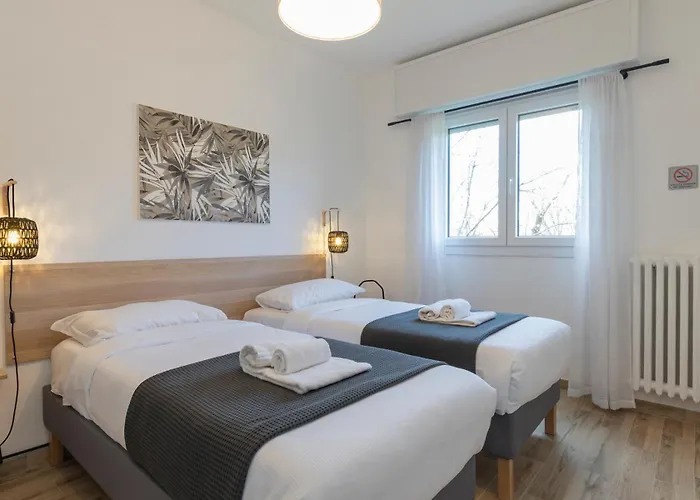 Metro Line 1 Free Parking *