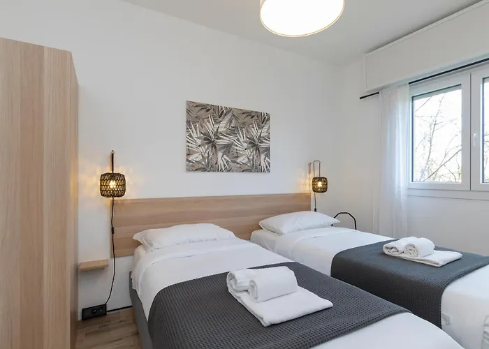 Metro Line 1 Free Parking Milánó