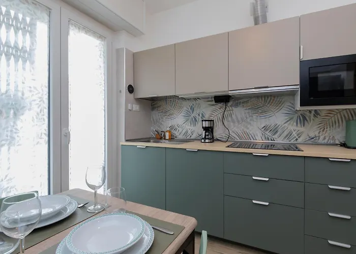 Metro Line 1 Free Parking Apartman