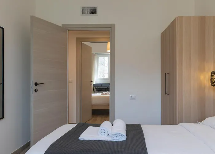 Metro Line 1 Free Parking