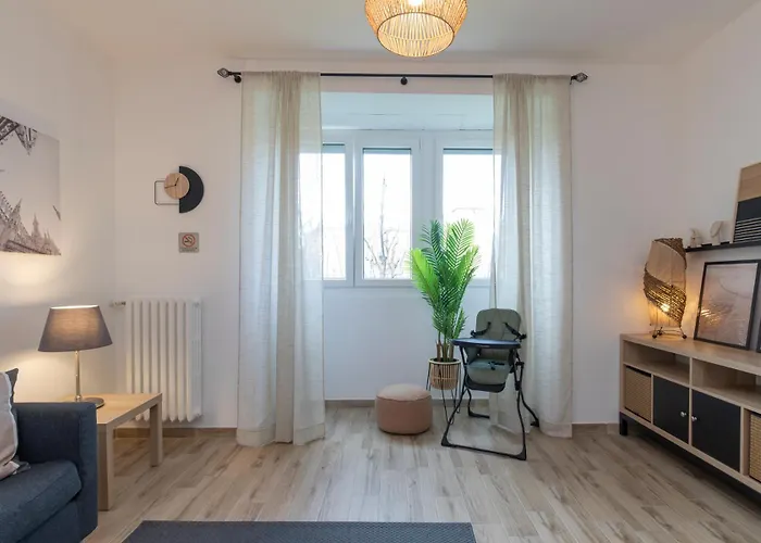 Metro Line 1 Free Parking *