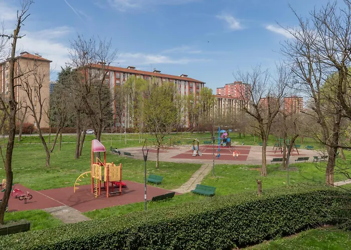 Metro Line 1 Free Parking * Milánó