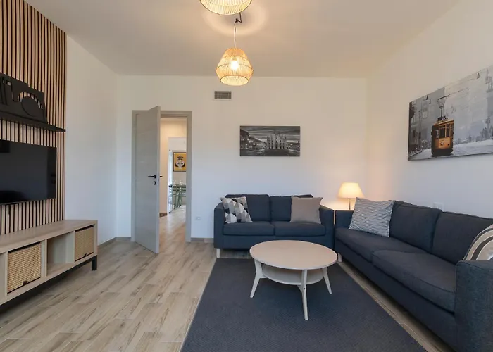 Metro Line 1 Free Parking * Milánó