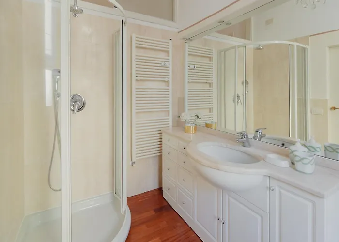 Gohost - Quiet, Bright & Stylish Flat In The Heart Of