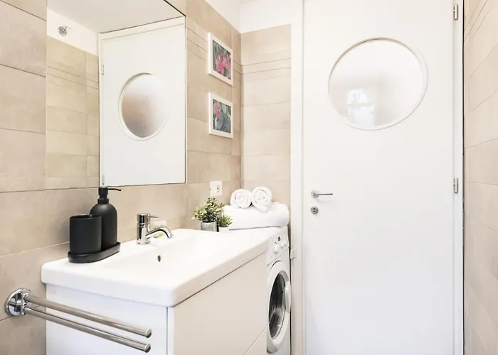 Easylife - - Bardelli 7 - Citta Studi * Milánó