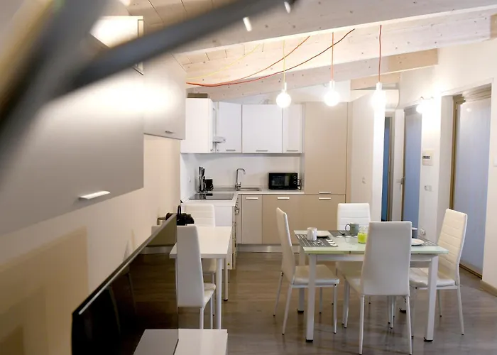 Апартаменты Dingo's House - 5 Minutes From M3 *