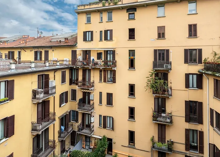 Duomo Airport Linate Small Deluxe Milán