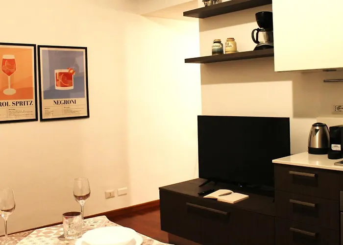 Urban Charm - Porta Romana Apartment