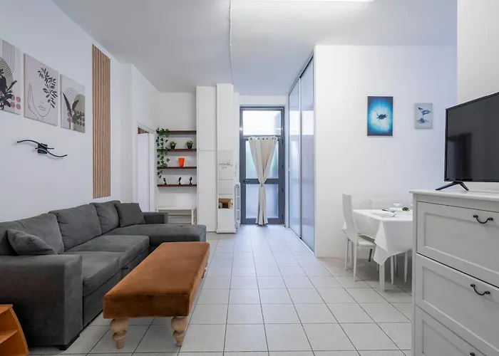 شقة Duomo 10 Min - Spacious In The Heart Of - Wifi ميلان