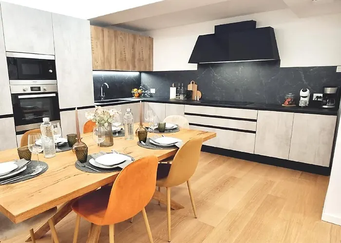 Citylife 6 Guests - Xl Living And 2 Baths