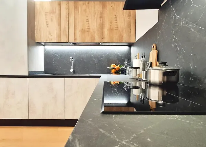 Appartamento Citylife 6 Guests - Xl Living And 2 Baths