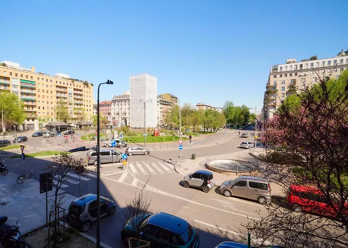 Beautiful In Tricolore - Daniele Milán