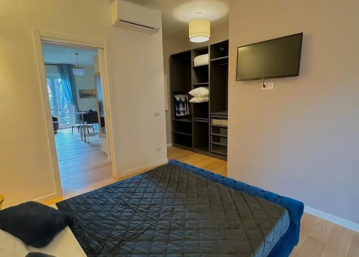 - - Life - Милан