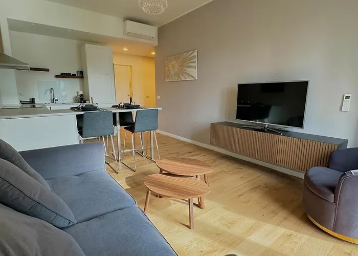 - - Life - Апартаменты