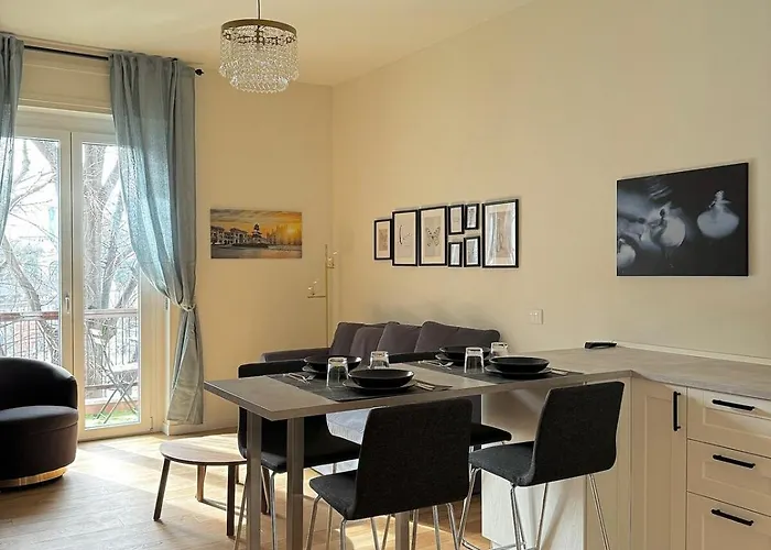 - - Life - Апартаменты *