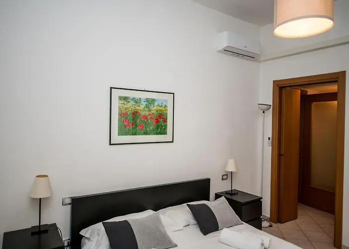 Apartament Metro 4 - Grazioso Bilocale Accogliente *