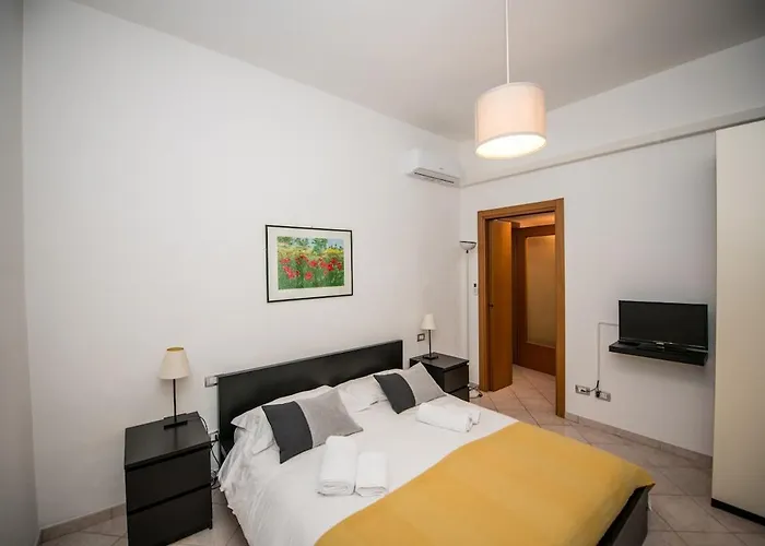 Metro 4 - Grazioso Bilocale Accogliente Apartament