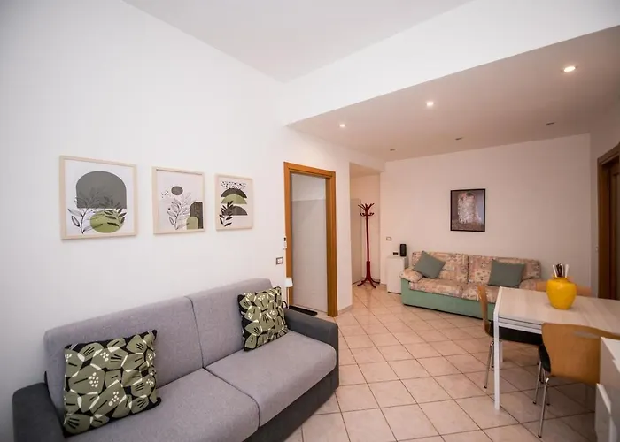 Metro 4 - Grazioso Bilocale Accogliente 公寓