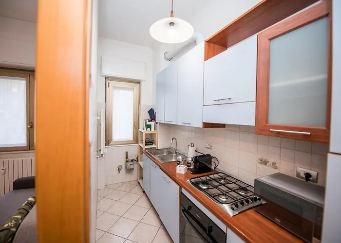 Metro 4 - Grazioso Bilocale Accogliente *