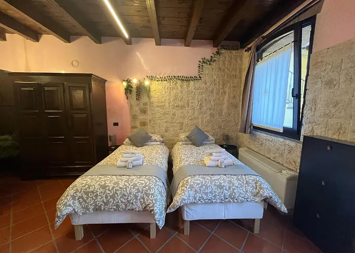 Monolocale Elvira Abbadesse M3-m5 Zara מילאנו