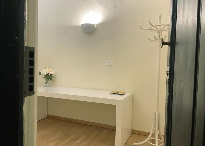 Apartament Splendido Quadrilocale Liberty In Porta Venezia