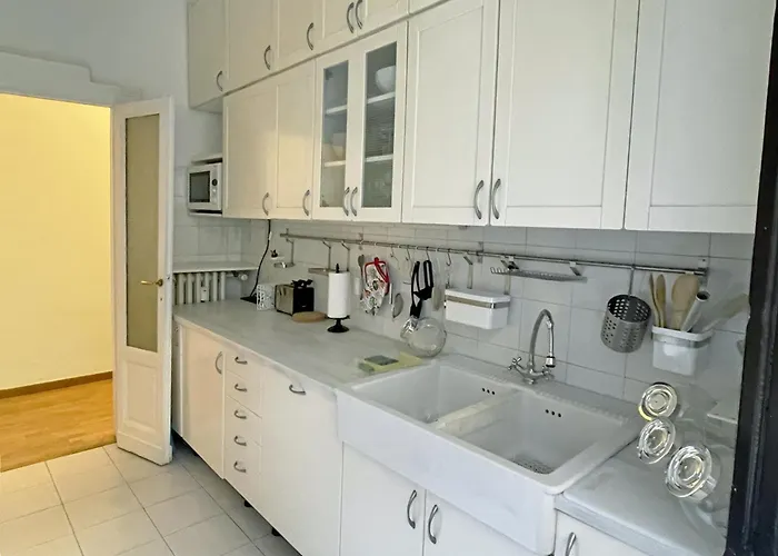 Apartament Splendido Quadrilocale Liberty In Porta Venezia