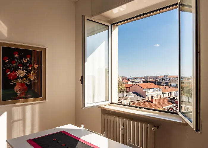 Youhosty - Da Cermenate 12 *