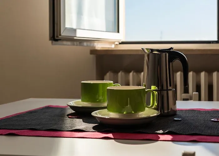 Youhosty - Da Cermenate 12 * Milano