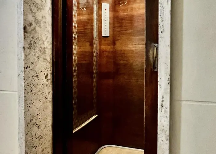 Morozzo1939 - An Authentic Milanese Home, Near Duomo Milaan