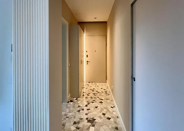 Appartement Morozzo1939 - An Authentic Milanese Home, Near Duomo Milaan