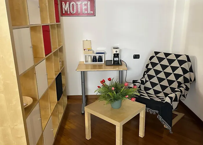 Casa Di Chloe - A Pochi Passi Dai Navigli Bocconi-naba-iulm -raggiungile Il Duomo A Piedi *