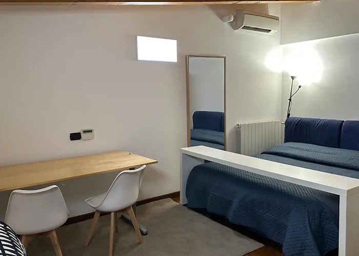 Casa Di Chloe - A Pochi Passi Dai Navigli Bocconi-naba-iulm -raggiungile Il Duomo A Piedi Mailand