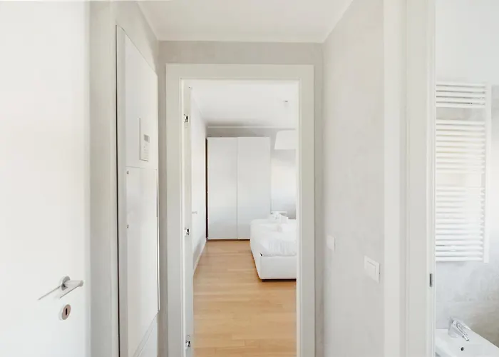 Gohost - Next To The Olympic Village Terrace * Milán