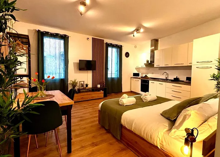 - Navigli, Duomo, 아파트 밀라노