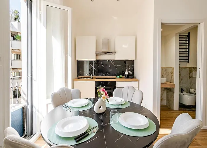 - A Pochi Passi Dalla Stazione *