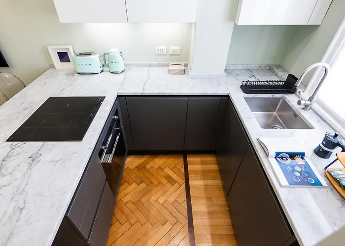 Design Boutique Flat - Refined & Апартаменты