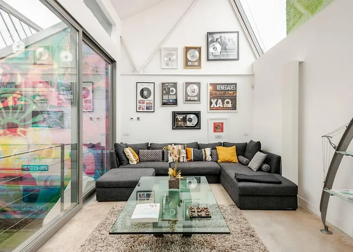 Milano's Exclusive Loft, Pool & Daire
