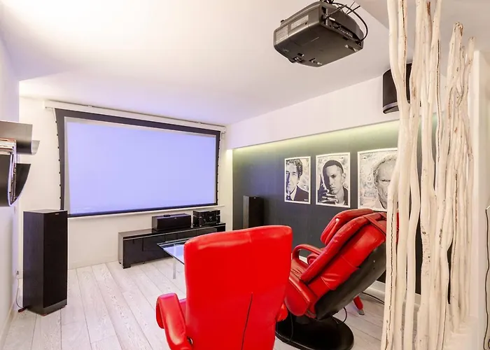 Milano's Exclusive Loft, Pool & * Milano