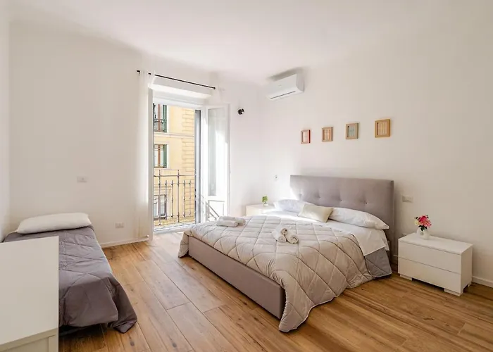 - A Pochi Passi Dalla Stazione *