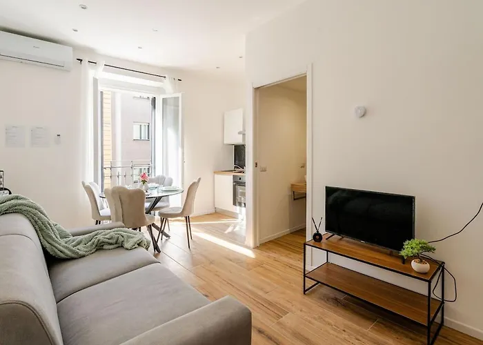 - A Pochi Passi Dalla Stazione * Milán